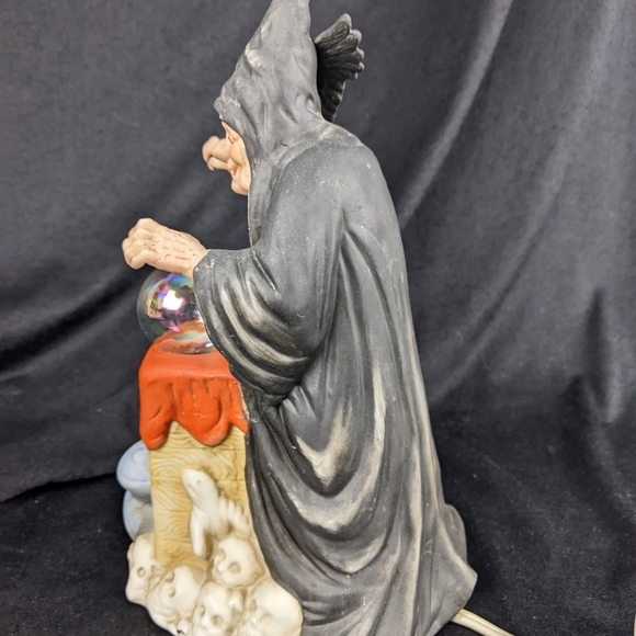 1989 snow white witch crystal ball lit Halloween decor - Picture 5 of 9
